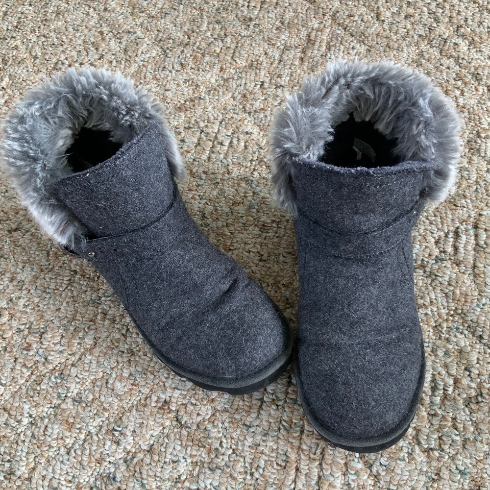 Bear Paw Ankle boot. Size 9